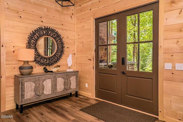 2818 Ridge Creek Circle, Sevierville, TN 37876