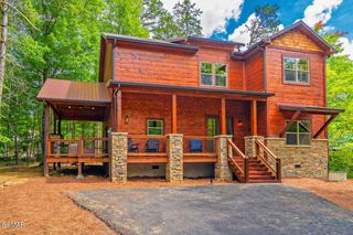 2818 Ridge Creek Circle, Sevierville, TN 37876