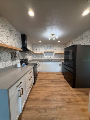 425 MASSACHUSETTS AVENUE, St Cloud, FL 34769