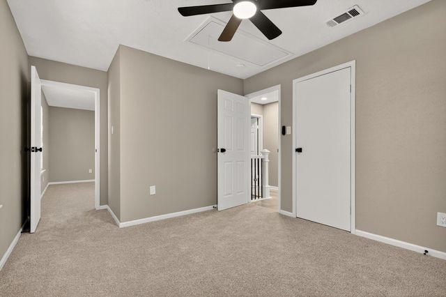 19 Hickory Oak Drive, The Woodlands, TX 77381
