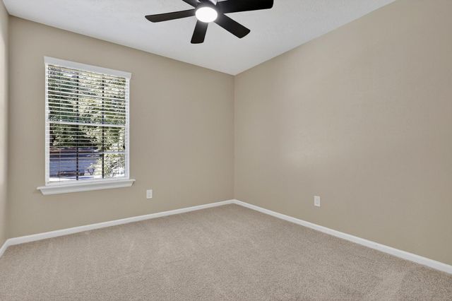 19 Hickory Oak Drive, The Woodlands, TX 77381