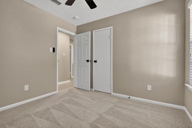 19 Hickory Oak Drive, The Woodlands, TX 77381