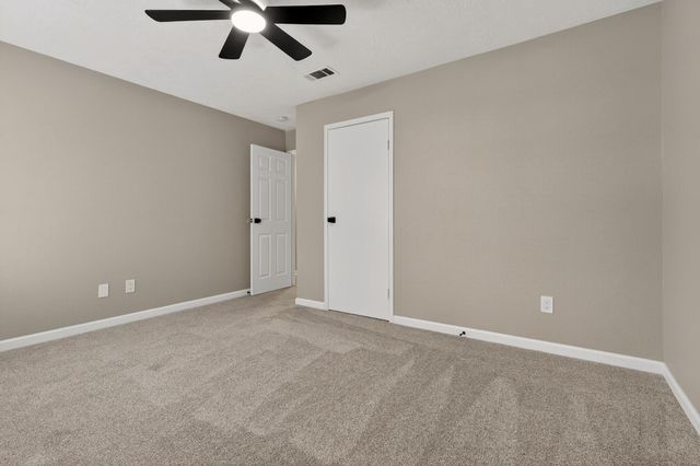 19 Hickory Oak Drive, The Woodlands, TX 77381