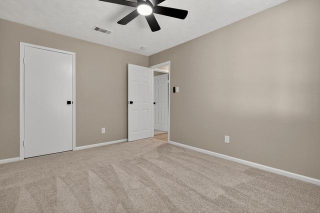 19 Hickory Oak Drive, The Woodlands, TX 77381