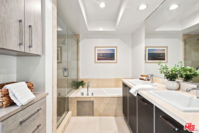 325 Arnaz Drive 301, Los Angeles, CA 90048