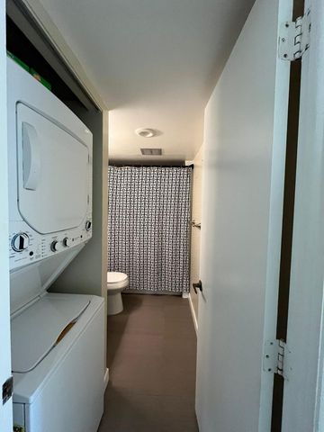 4170 Inverrary Drive 211, Lauderhill, FL 33319