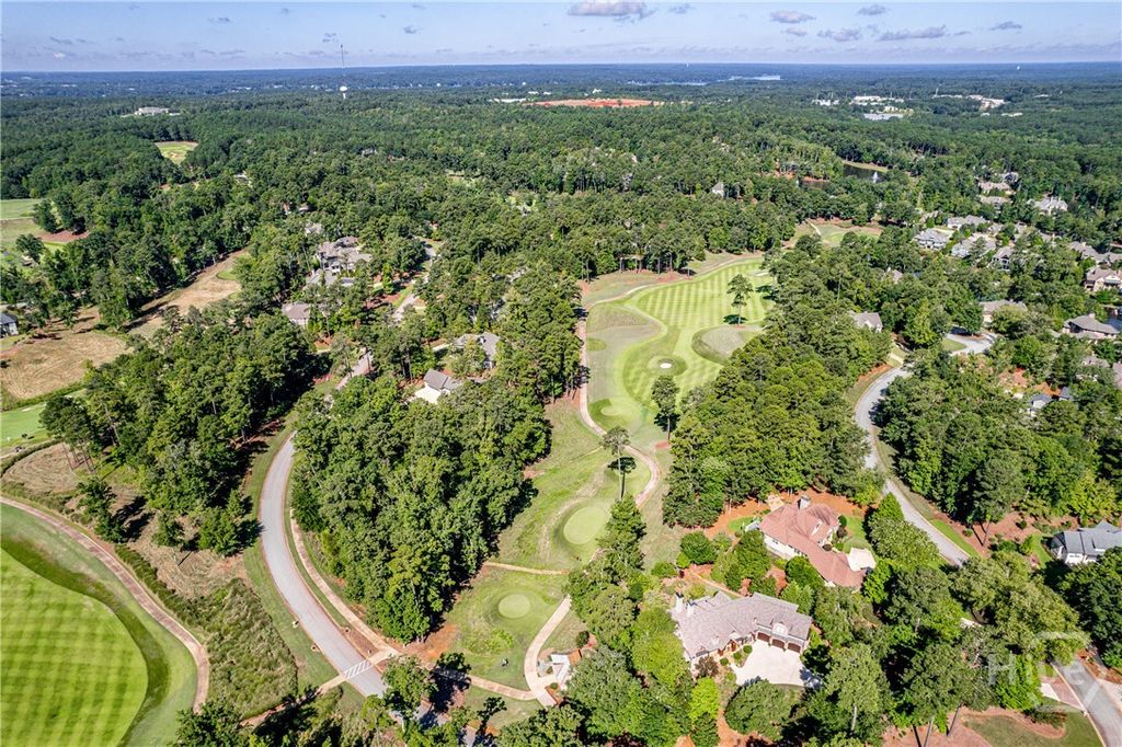 Image 15 of property listing at 2110 Sandy Ford, Greensboro, GA 30642