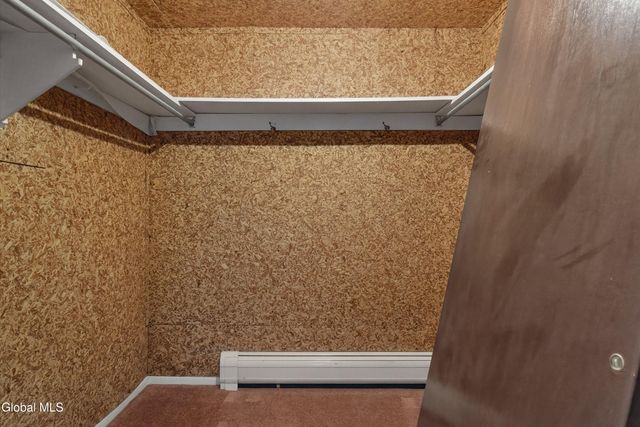 17 Woodshire Court, Malta, NY 12019