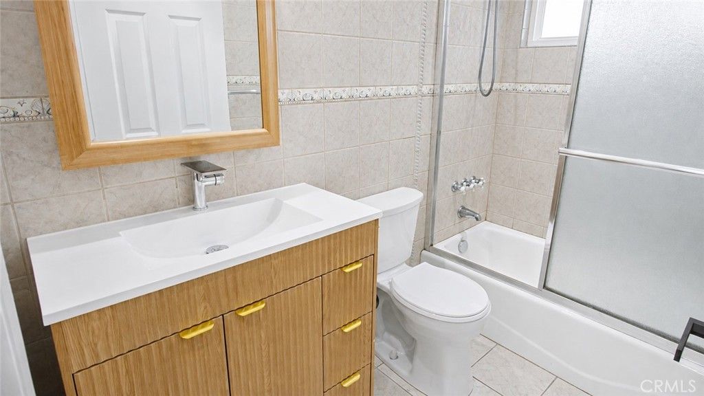 Image 15 of property listing at 8794 Ranchito Ave., Panorama City, CA 91402