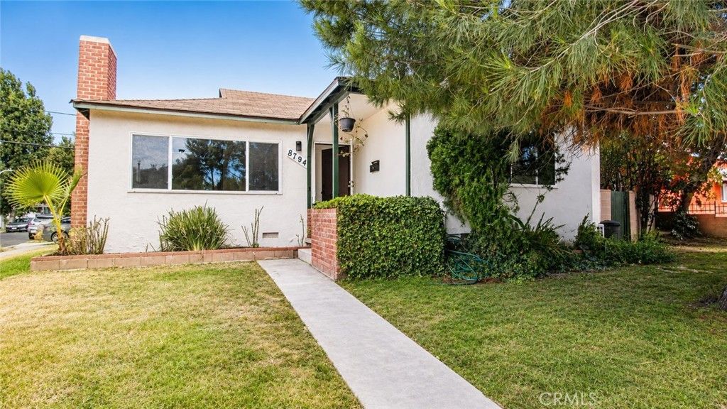 Image 3 of property listing at 8794 Ranchito Ave., Panorama City, CA 91402
