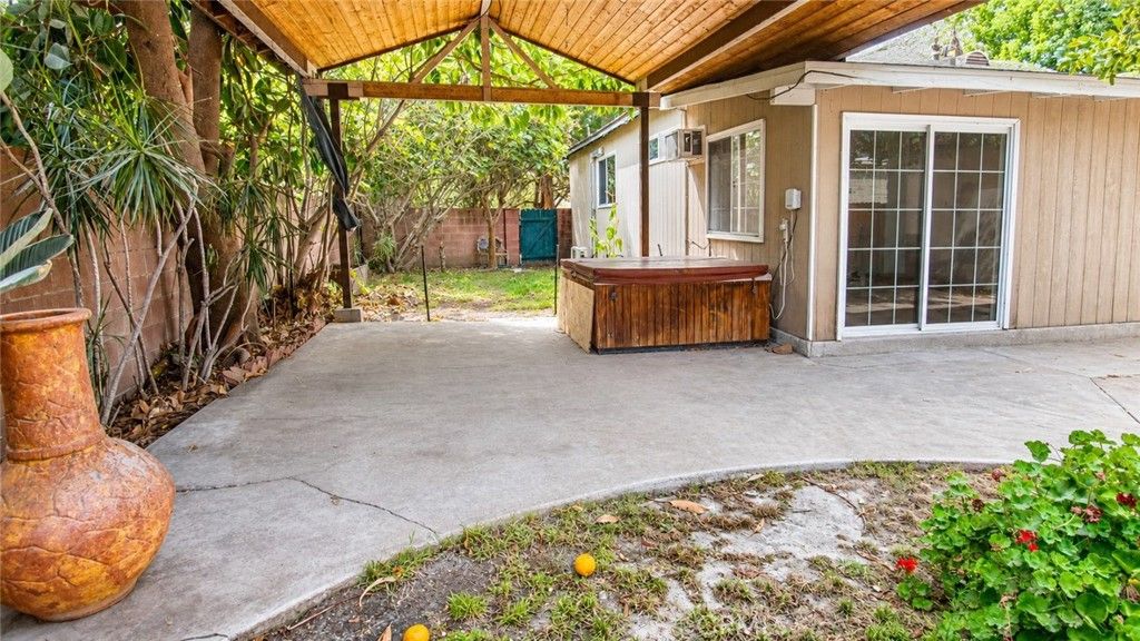Image 34 of property listing at 8794 Ranchito Ave., Panorama City, CA 91402