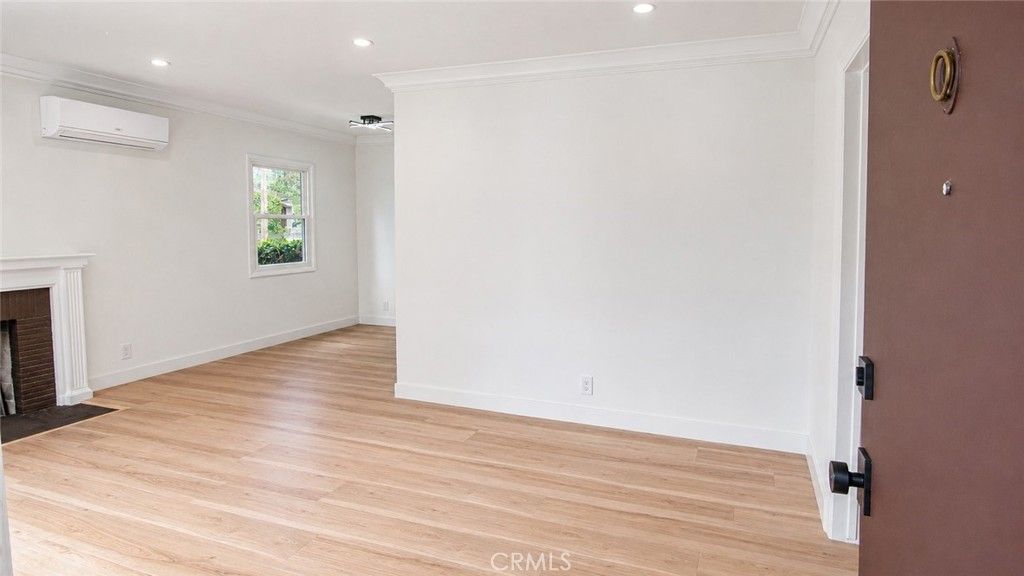 Image 4 of property listing at 8794 Ranchito Ave., Panorama City, CA 91402