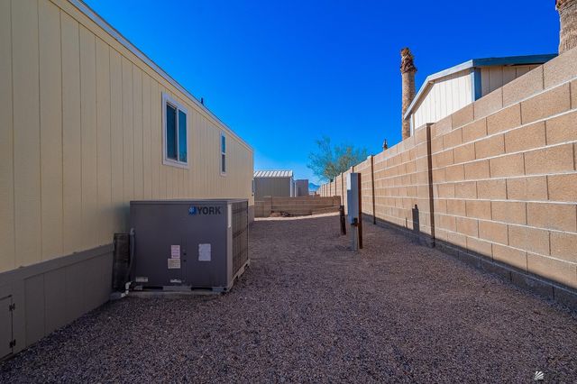 29762 Diamondback Dr, Wellton, AZ 85356