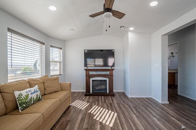 29762 Diamondback Dr, Wellton, AZ 85356