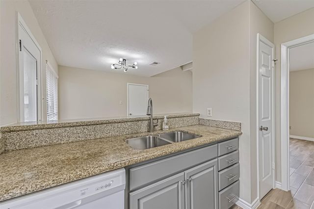 2512 Ironclad Drive, League City, TX 77573