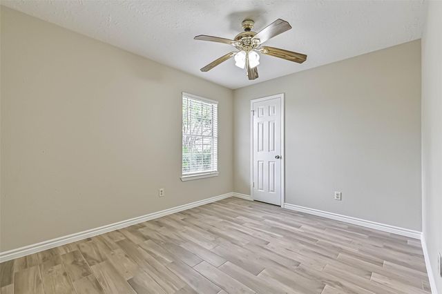 2512 Ironclad Drive, League City, TX 77573