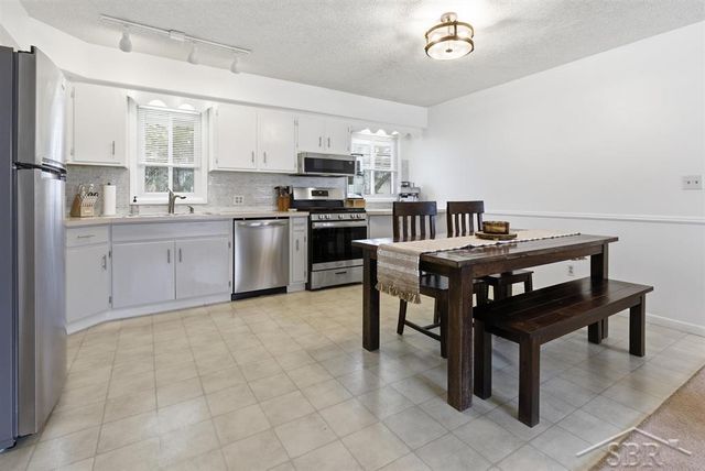 3908 Nottingham Terrace, Midland, MI 48642