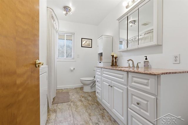 3908 Nottingham Terrace, Midland, MI 48642