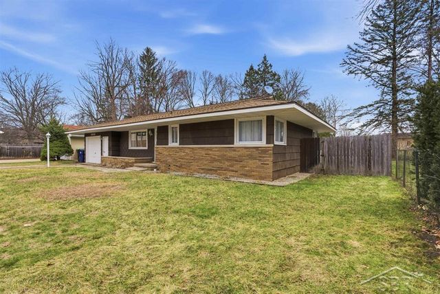 3908 Nottingham Terrace, Midland, MI 48642