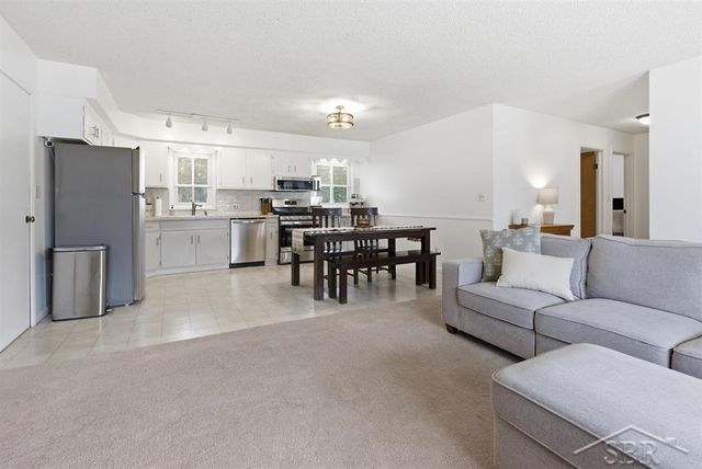 3908 Nottingham Terrace, Midland, MI 48642