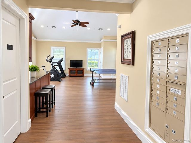 33 Nicole Court, Copiague, NY 11726