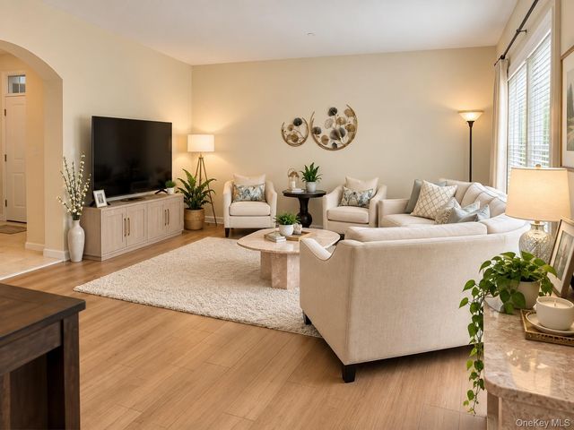 33 Nicole Court, Copiague, NY 11726