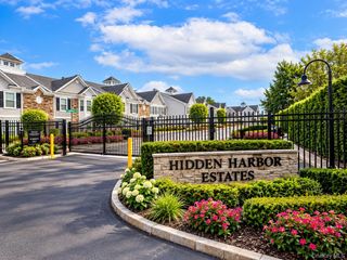33 Nicole Court, Copiague, NY 11726