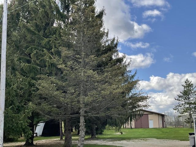 W242N4251 Swan ROAD, Pewaukee, WI 53072