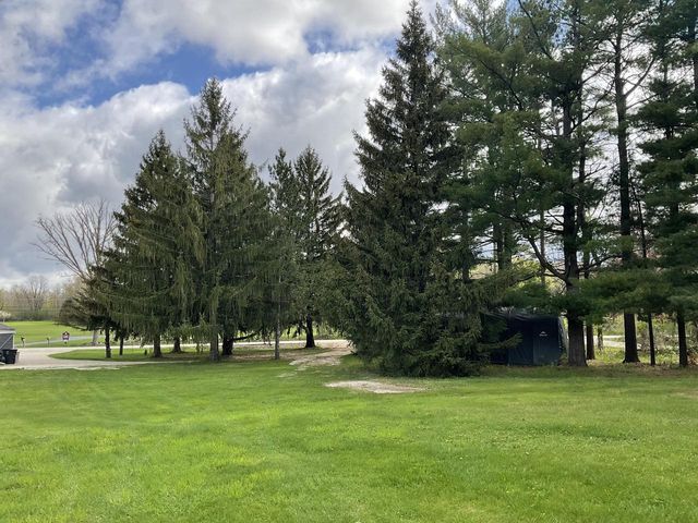 W242N4251 Swan ROAD, Pewaukee, WI 53072