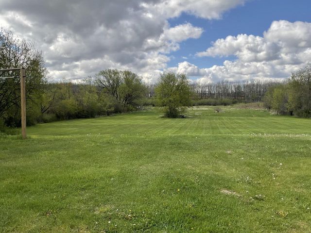 W242N4251 Swan ROAD, Pewaukee, WI 53072