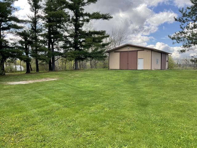 W242N4251 Swan ROAD, Pewaukee, WI 53072