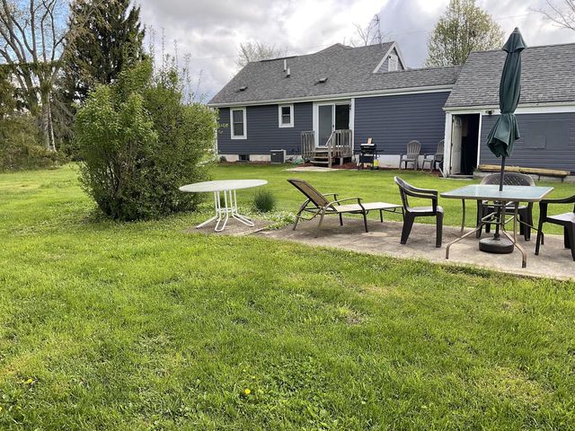 W242N4251 Swan ROAD, Pewaukee, WI 53072