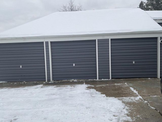 W242N4251 Swan ROAD, Pewaukee, WI 53072