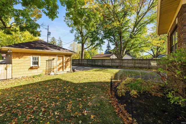 1620 Kensington Boulevard, Fort Wayne, IN 46805