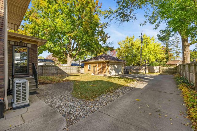 1620 Kensington Boulevard, Fort Wayne, IN 46805