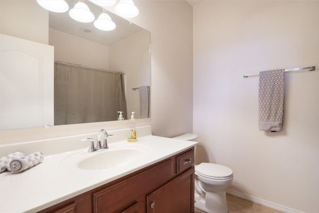 4328 Santo Domingo A, Santa Fe, NM 87507