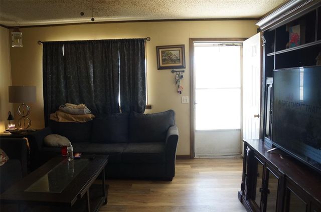 301 W Meek Street, Wayne, OK 73095