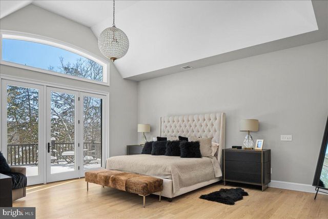 2 CEDAR LN, Erwinna, PA 18920