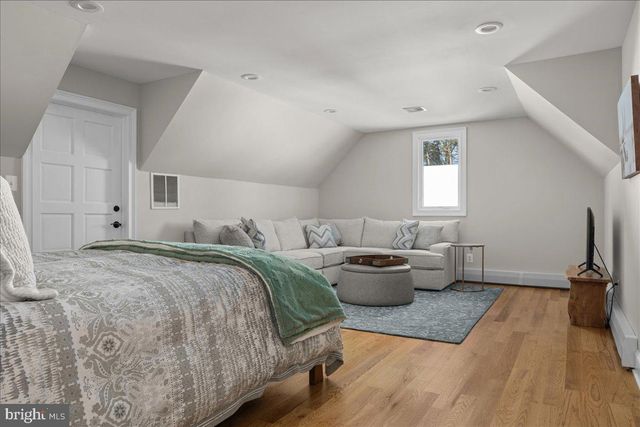 2 CEDAR LN, Erwinna, PA 18920