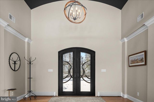 2 CEDAR LN, Erwinna, PA 18920