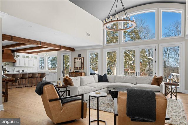 2 CEDAR LN, Erwinna, PA 18920