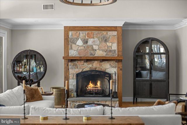 2 CEDAR LN, Erwinna, PA 18920