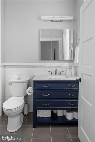 2 CEDAR LN, Erwinna, PA 18920