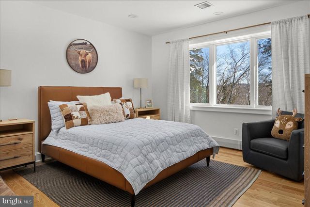 2 CEDAR LN, Erwinna, PA 18920