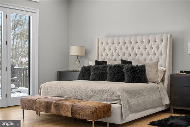 2 CEDAR LN, Erwinna, PA 18920