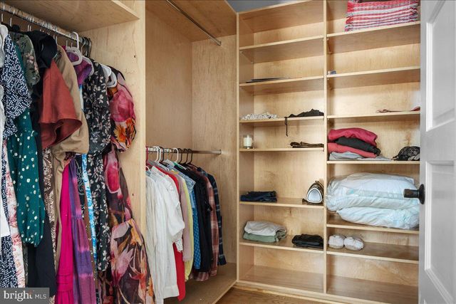 2 CEDAR LN, Erwinna, PA 18920