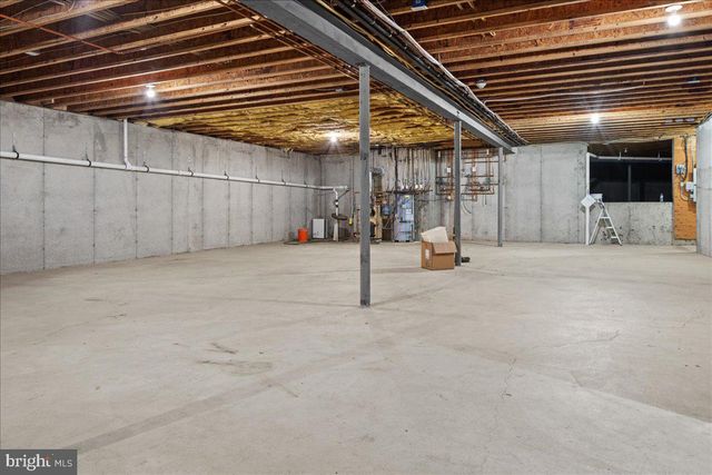 2 CEDAR LN, Erwinna, PA 18920