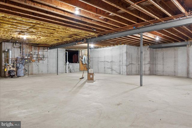 2 CEDAR LN, Erwinna, PA 18920