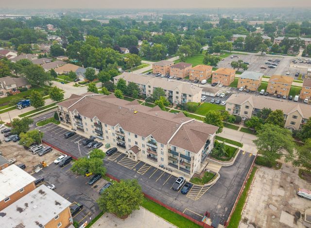 9400 S 79th Avenue 2E, Hickory Hills, IL 60457