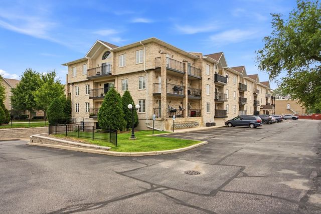 9400 S 79th Avenue 2E, Hickory Hills, IL 60457